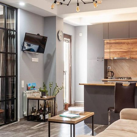 Veli Group Apartment In Old City Kʼutʼaisi Exterior foto