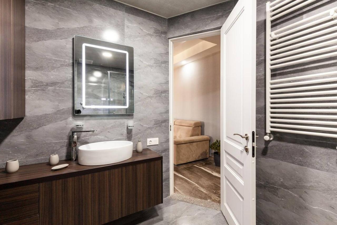 Veli Group Apartment In Old City Kʼutʼaisi Exterior foto