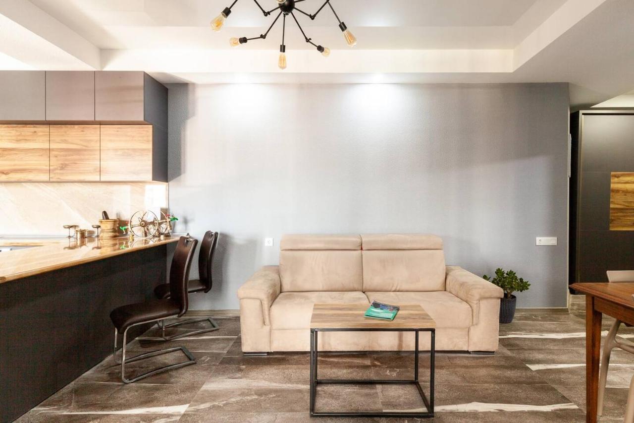 Veli Group Apartment In Old City Kʼutʼaisi Exterior foto